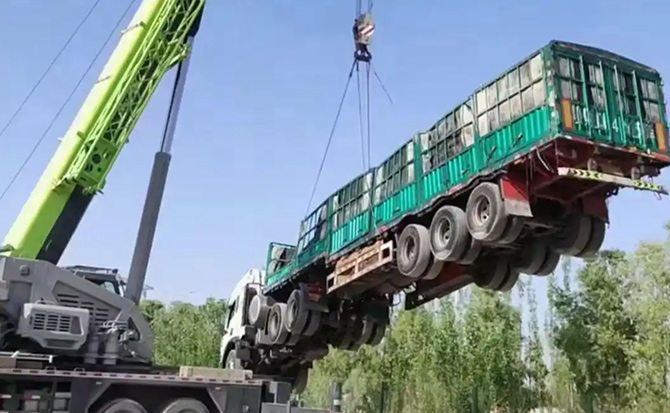 新县道路脱困救援案例